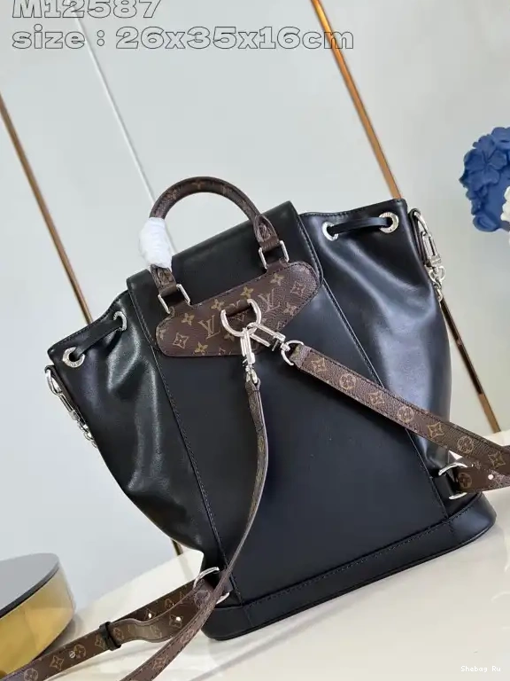 LOUIS Montsouris VUITTON PM-26*35.5*16CM 0624